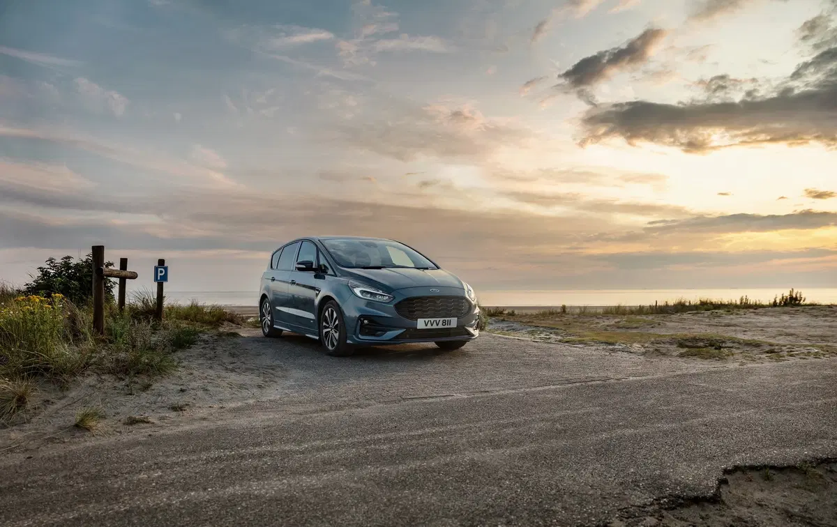 Ford S-MAX e Galaxy: restyling per le familiari (8)