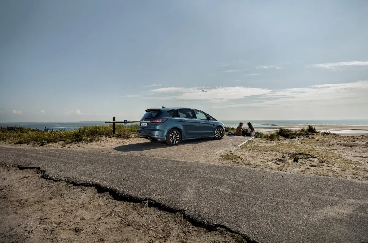 Ford S-MAX e Galaxy: restyling per le familiari (15)