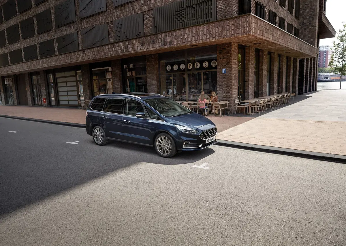 Ford S-MAX e Galaxy: restyling per le familiari (16)