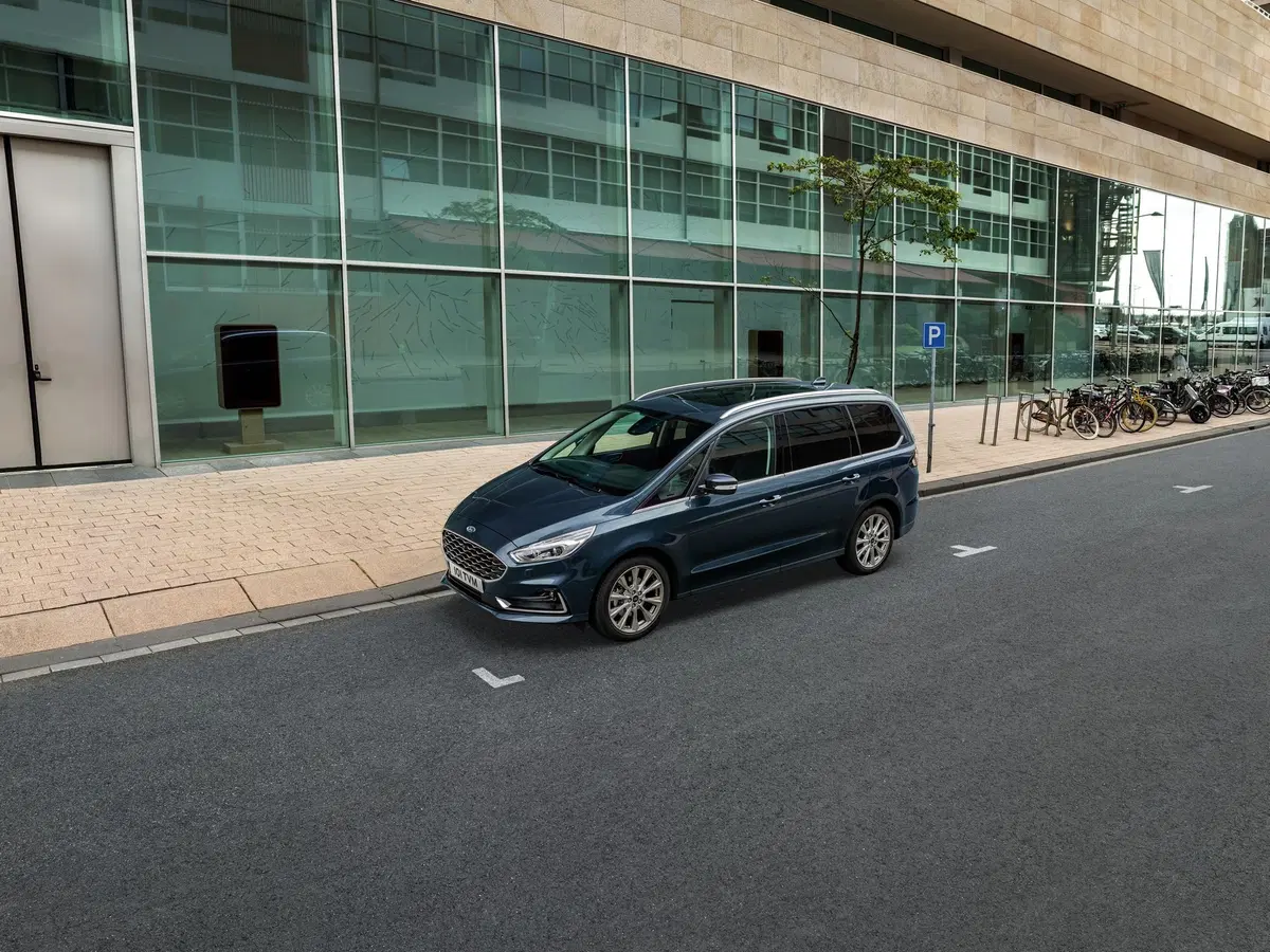 Ford S-MAX e Galaxy: restyling per le familiari (18)