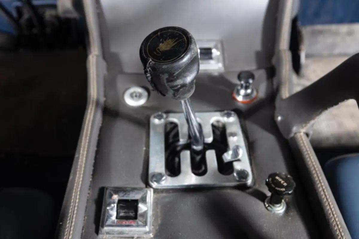 Lamborghini Miura P400 S: la supercar anni '60 torna a ruggire (14)