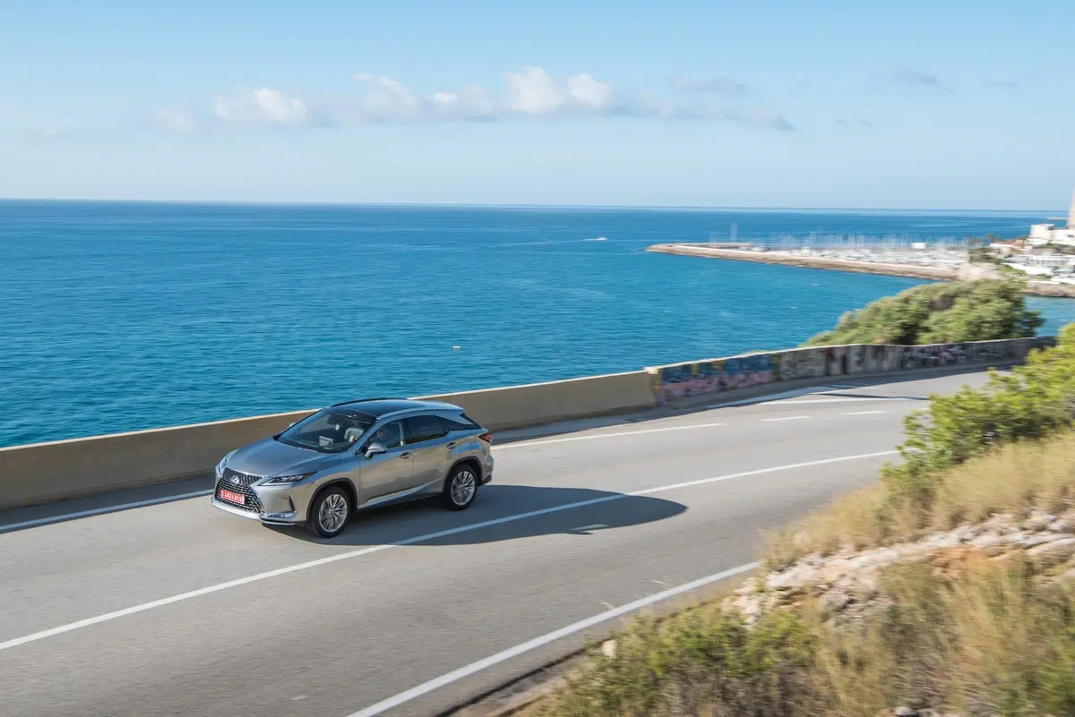 Lexus RX 2020: il luxury SUV giapponese si rinnova (7)
