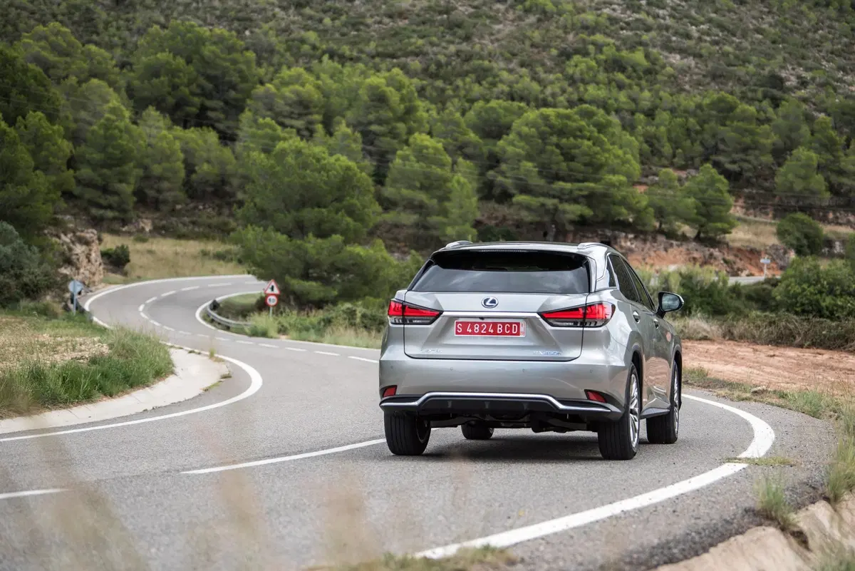 Lexus RX 2020: il luxury SUV giapponese si rinnova (3)