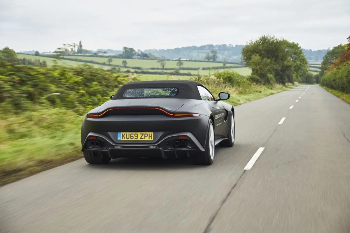 Aston Martin Vantage Roadster 2020: ecco come sarà (2)