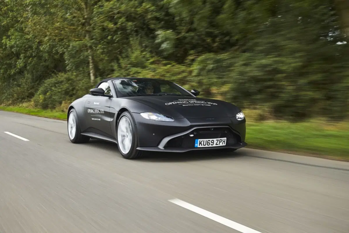 Aston Martin Vantage Roadster 2020: ecco come sarà (3)