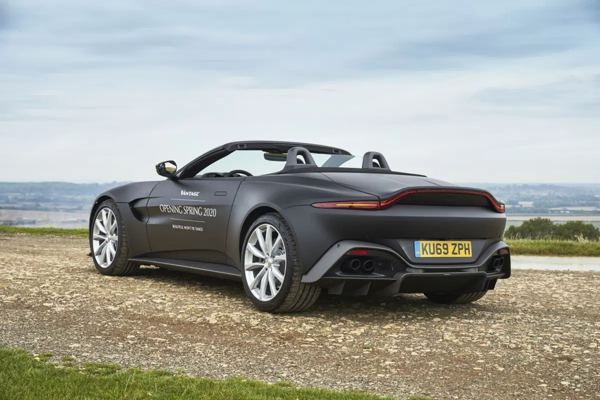 Aston Martin Vantage Roadster 2020: ecco come sarà (4)
