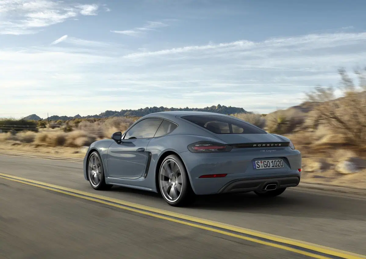 Porsche 718 Cayman, addio aspirato: arriva il boxer 4 cilindri turbo