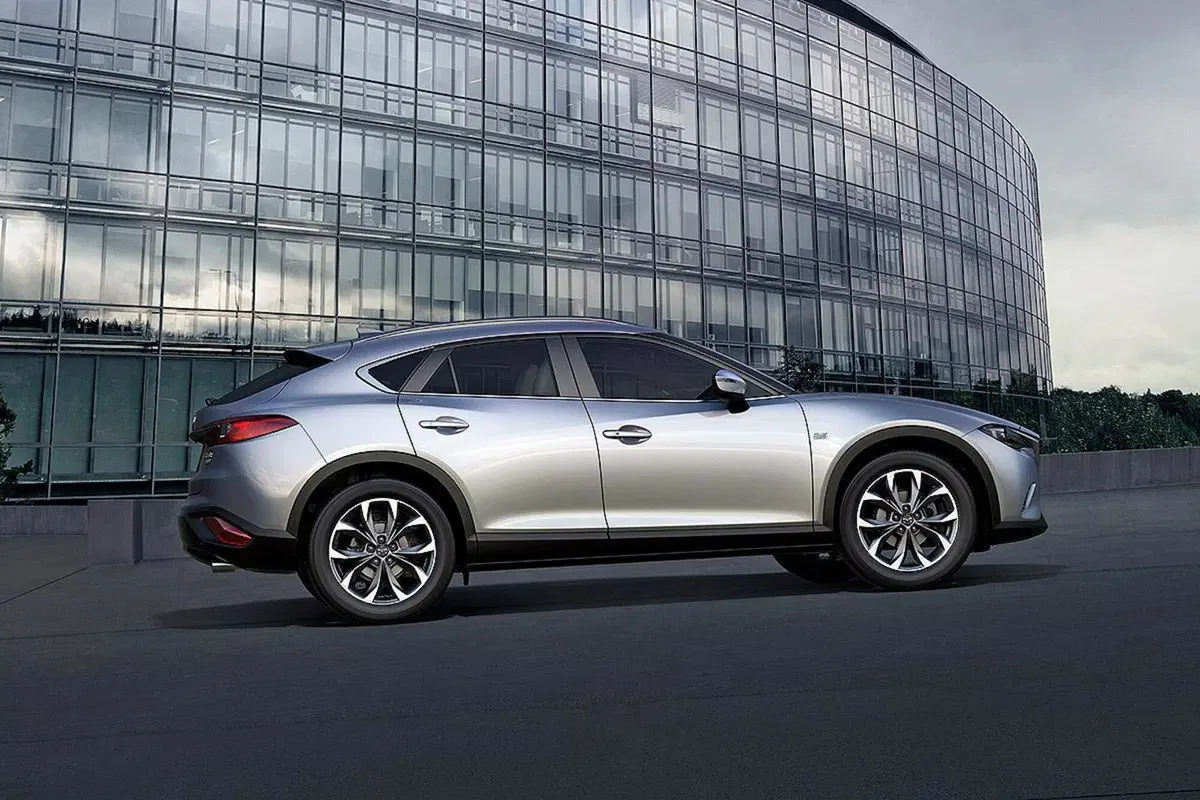 Mazda CX-4, un po' SUV un po' coupé (4)