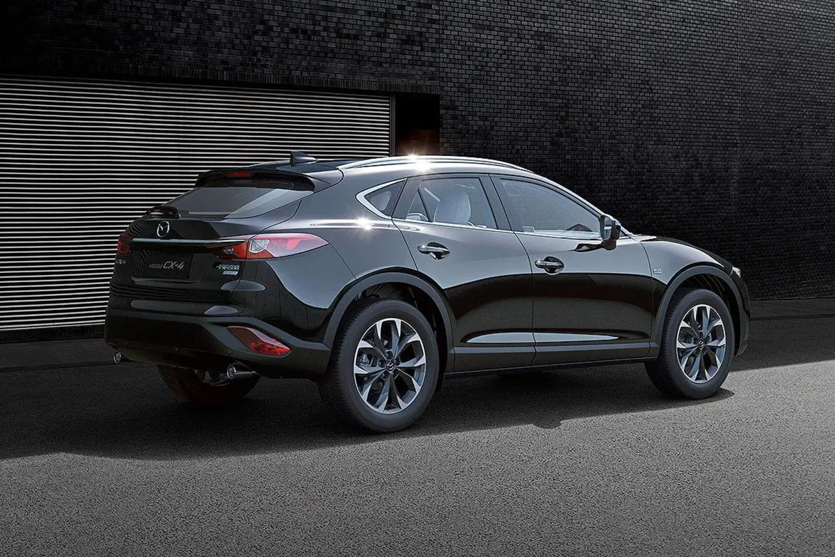 Mazda CX-4, un po' SUV un po' coupé (10)