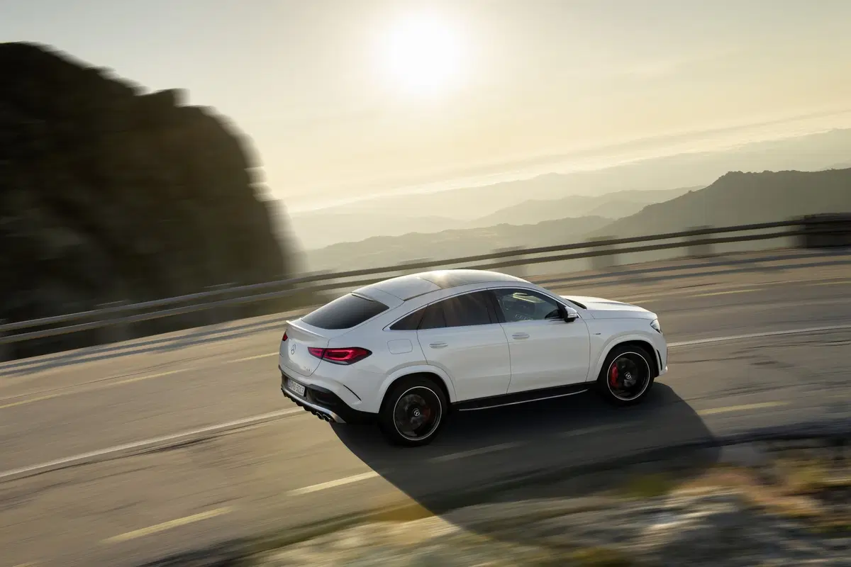 Mercedes GLE Coupé 2020: primo contatto con il SUV sportivo EMBARGO 9/10 00:01 (4)