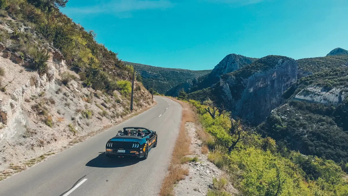 Confronto: Porsche 718 Vs Ford Mustang Vs BMW M240i (e Jaguar I-Pace) [video] (26)