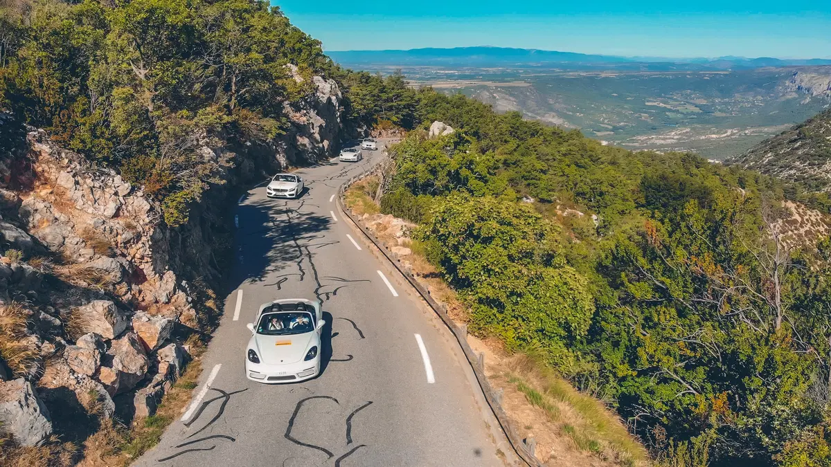 Confronto: Porsche 718 Vs Ford Mustang Vs BMW M240i (e Jaguar I-Pace) [video] (4)