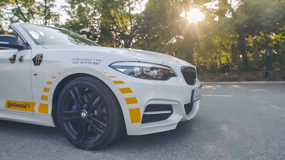 Le gomme SportContact 6 sono approvate dalla BMW sulla M240i, nei fatti il milglior compromesso tra le auto del tour