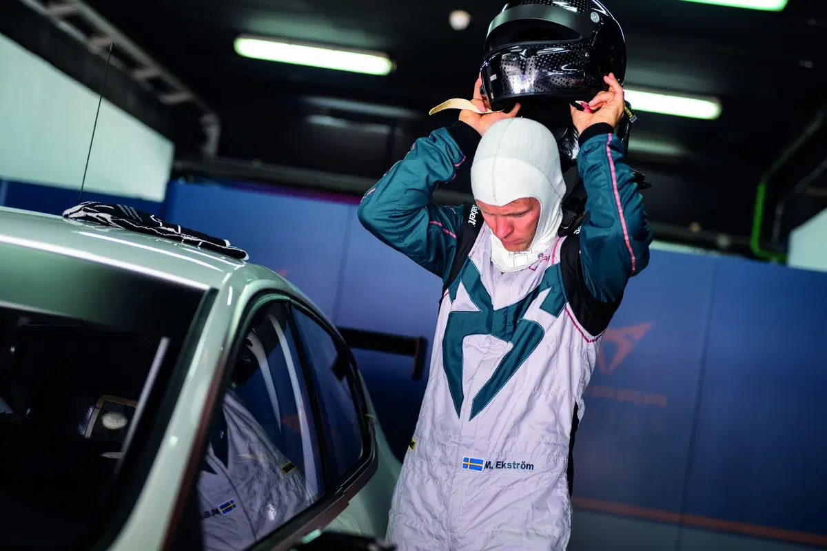 Cupra ETCR: l'elettrica da turismo per la 1^ volta in pista al Montmeló [Video] (14)