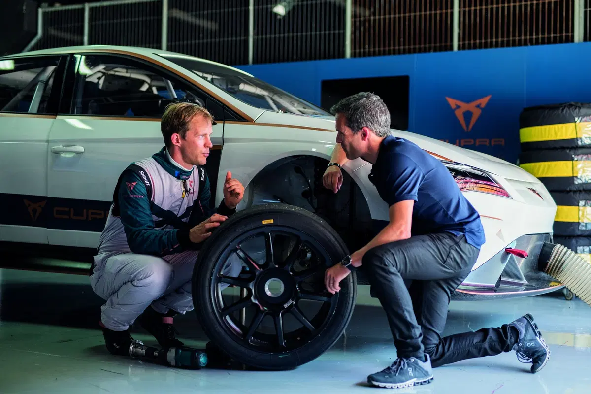 Cupra ETCR: l'elettrica da turismo per la 1^ volta in pista al Montmeló [Video] (6)