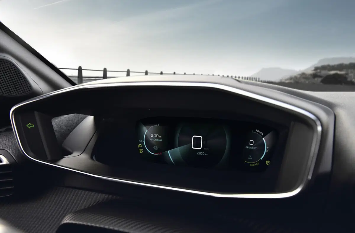 Peugeot 208 [video] (3)