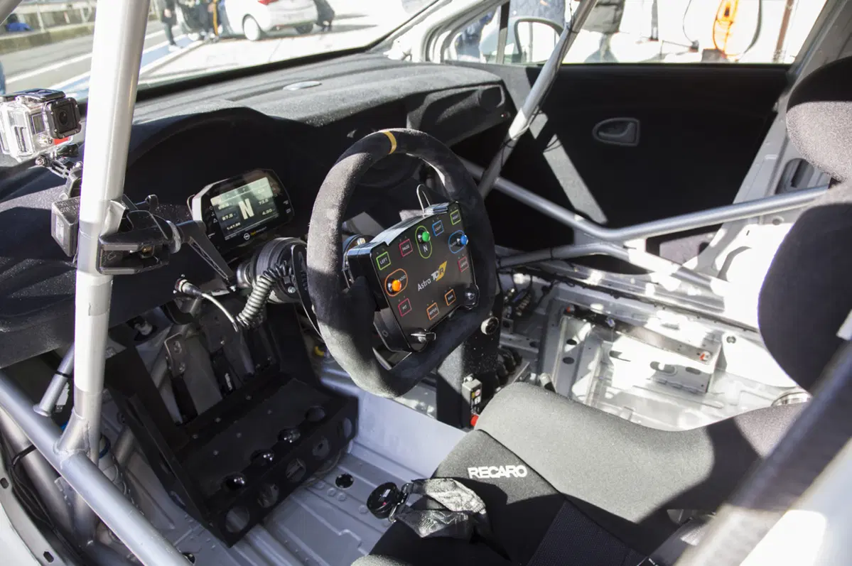 Opel Astra TCR (11)