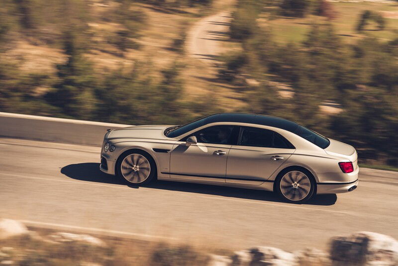 Bentley Flying Spur con il pacchetto Blackline