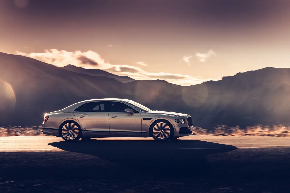 Bentley Flying Spur: arrivano le finiture Blackline (2)