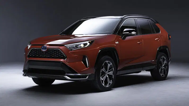 Toyota RAV4, a Los Angeles la versione ibrida plug-in