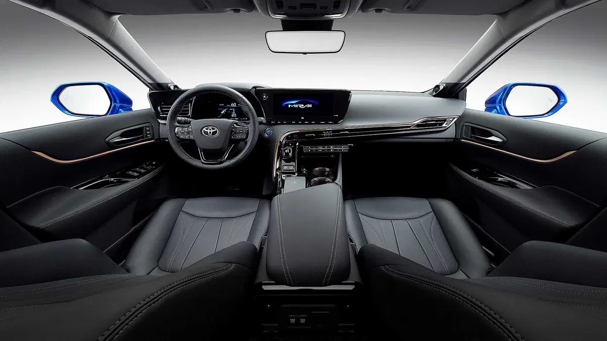 Toyota Mirai, la vettura ad idrogeno diventa una coupé (4)