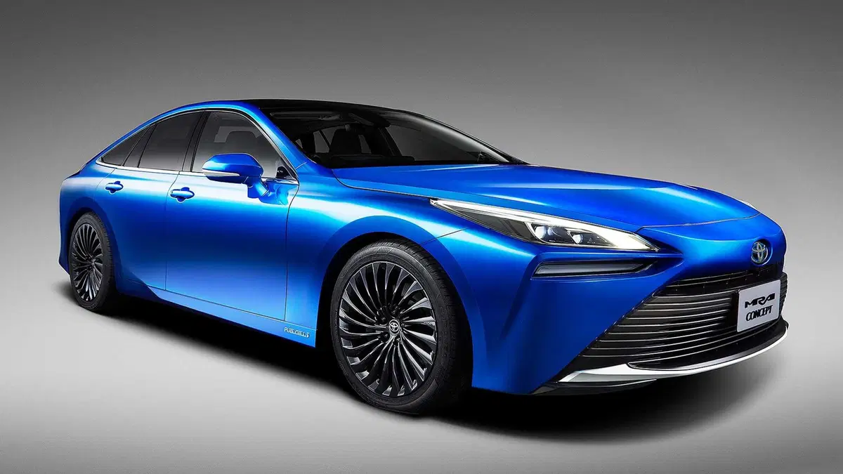 Toyota Mirai, la vettura ad idrogeno diventa una coupé (2)