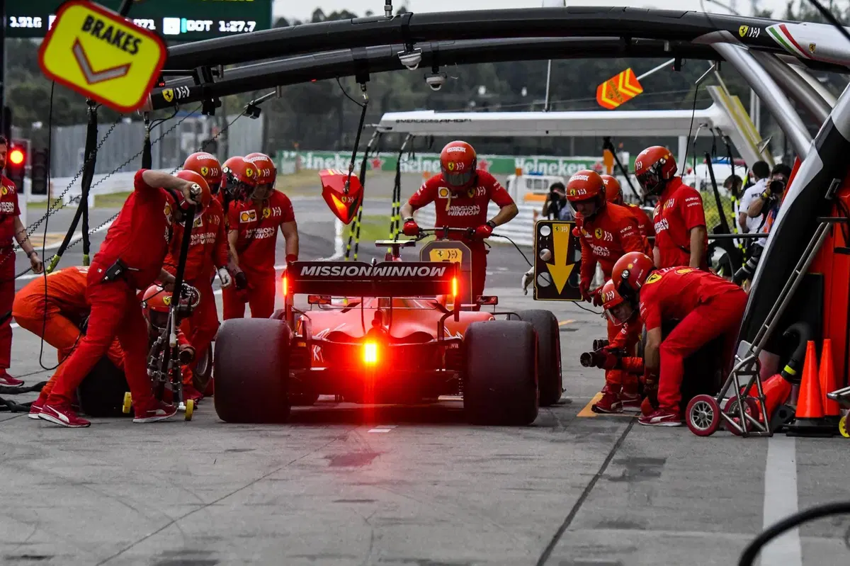F1, GP Giappone 2019: vince Bottas. Mercedes campione del mondo costruttori (9)