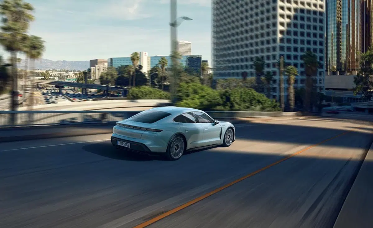 Porsche Taycan 4S: nuovo allestimento da 530 CV (2)