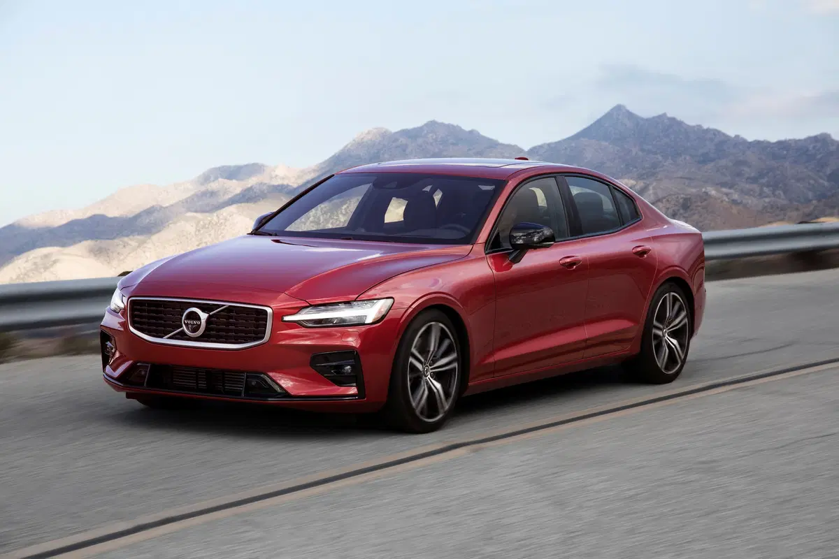 Volvo S60 2.0 t8 recharge phev obc 6,4kW Ultimate Bright awd auto (8)
