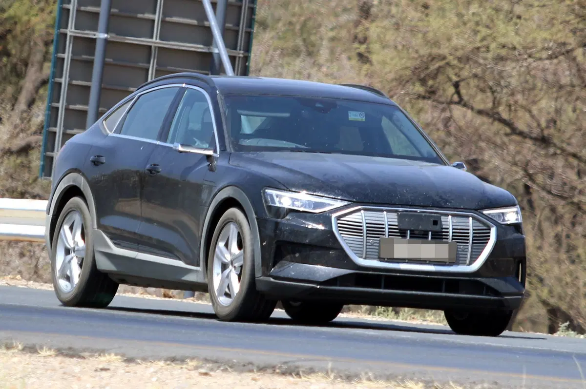 Audi e-tron Sportback: avvistata ancora [Foto spia] (4)