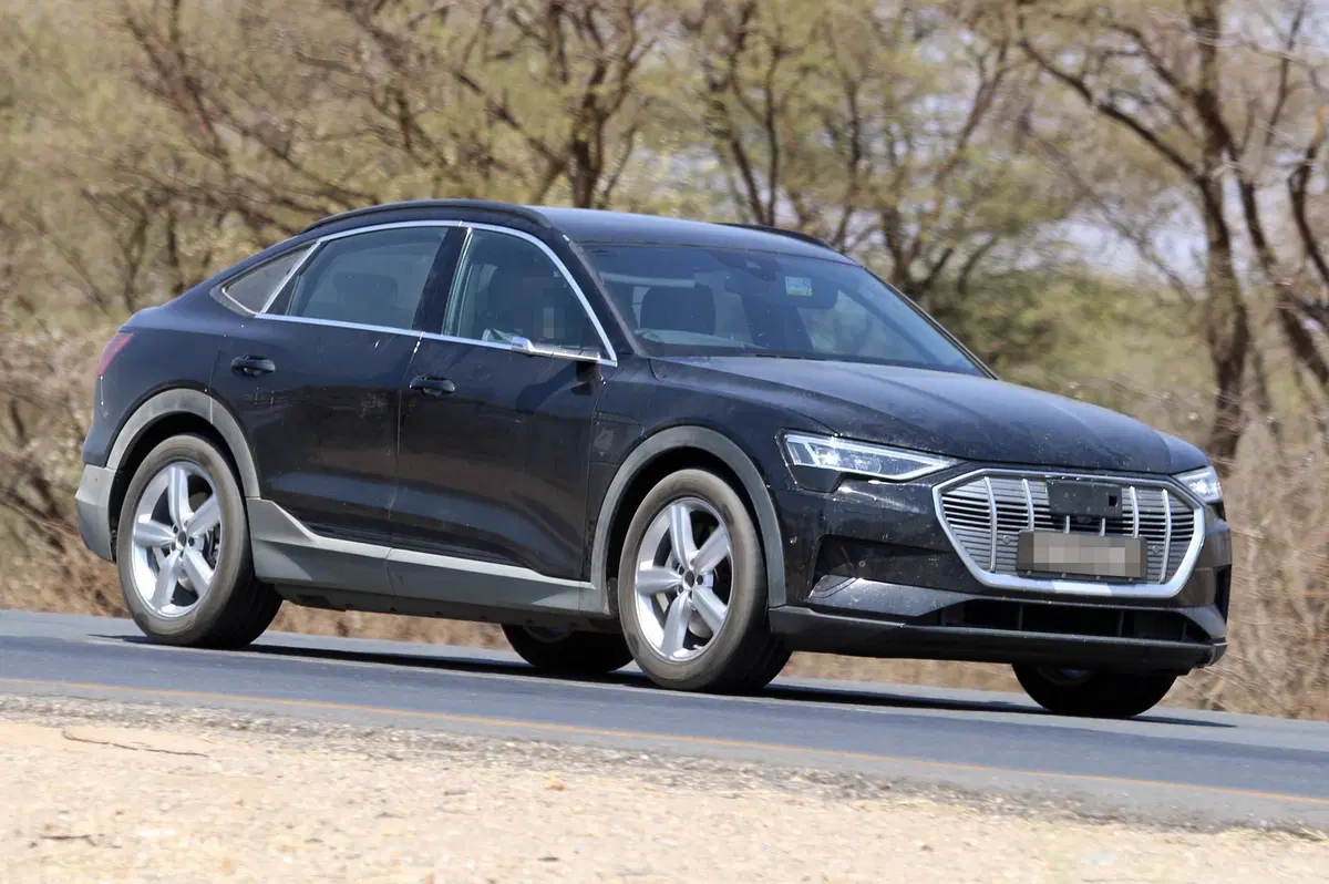 Audi e-tron Sportback: avvistata ancora [Foto spia] (7)