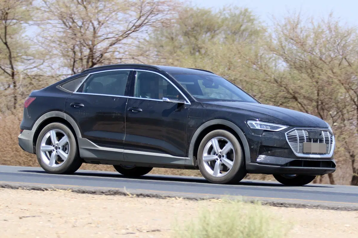 Audi e-tron Sportback: avvistata ancora [Foto spia] (6)