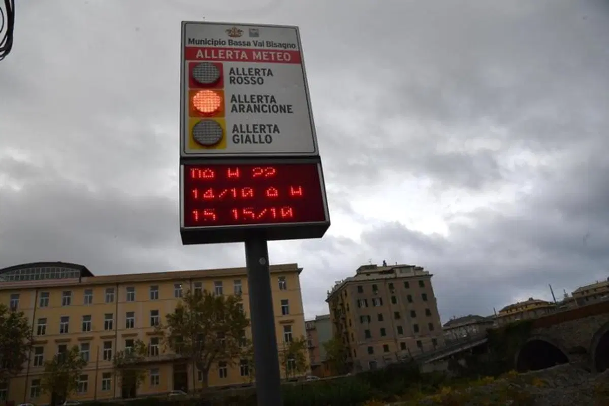 Allerta meteo in Liguria: allagamenti sulla A10 (3)