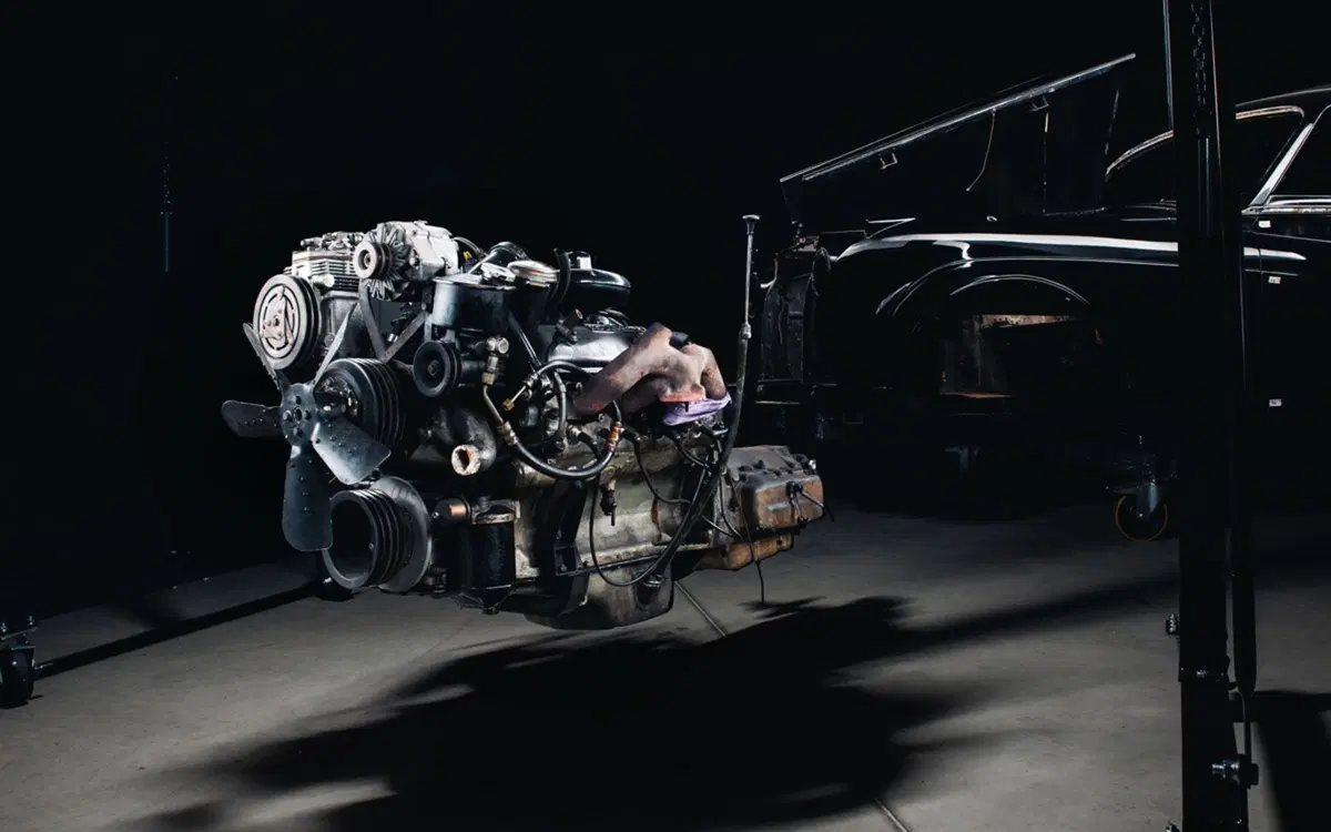 Rolls Royce Phantom V: la conversione dal V8 all'elettrico (6)