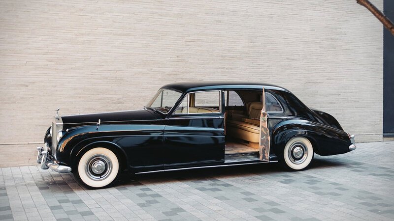 Rolls Royce Phantom V: la conversione dal V8 all&#039;elettrico