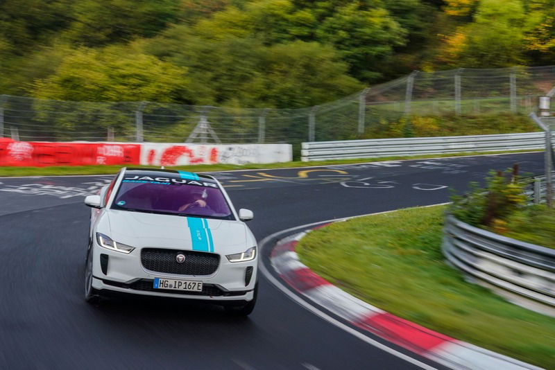 Jaguar I-Pace: taxi elettrico per un giro al N&uuml;rburgring