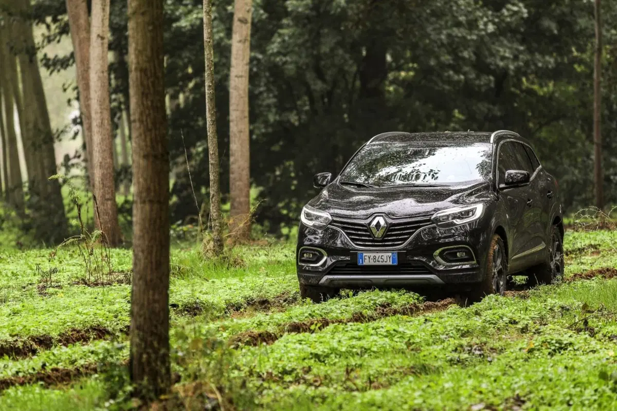 Renault Kadjar Black Edition, anche con il nuovo Diesel 1.7 dCi 150 CV 4x4 (6)