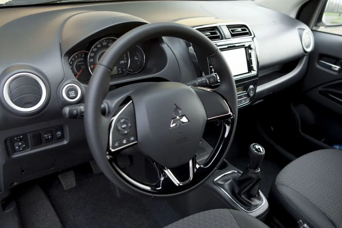 Mitsubishi Space Star restyling (15)