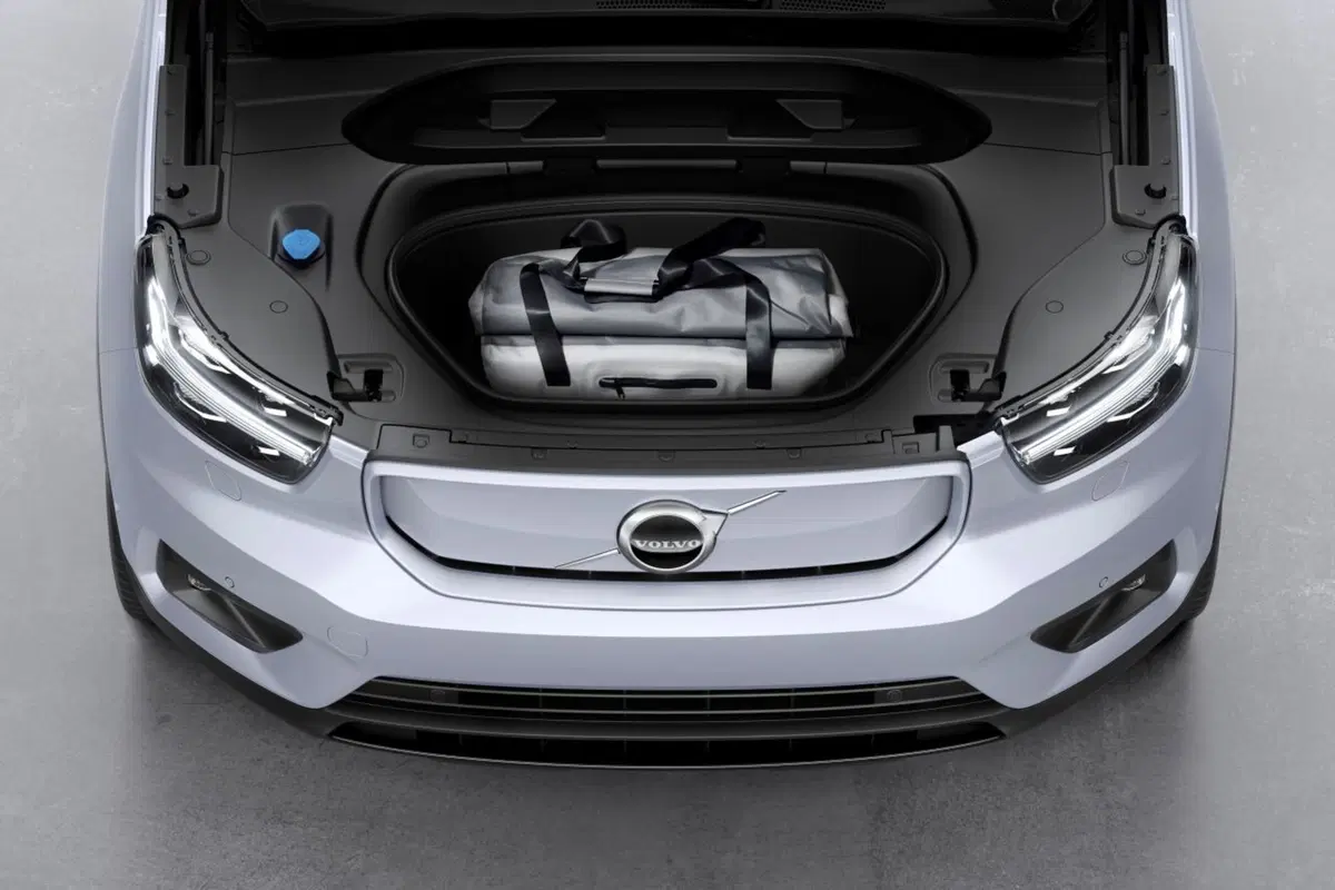 Volvo XC40 Recharge: la prima Volvo a batterie (27)