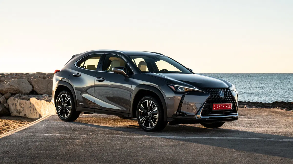 Lexus UX Hybrid: gamma rinnovata con più tecnologia (3)