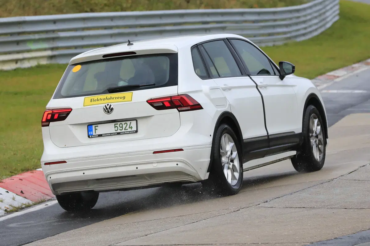 SUV elettrico Skoda, le foto spia (5)