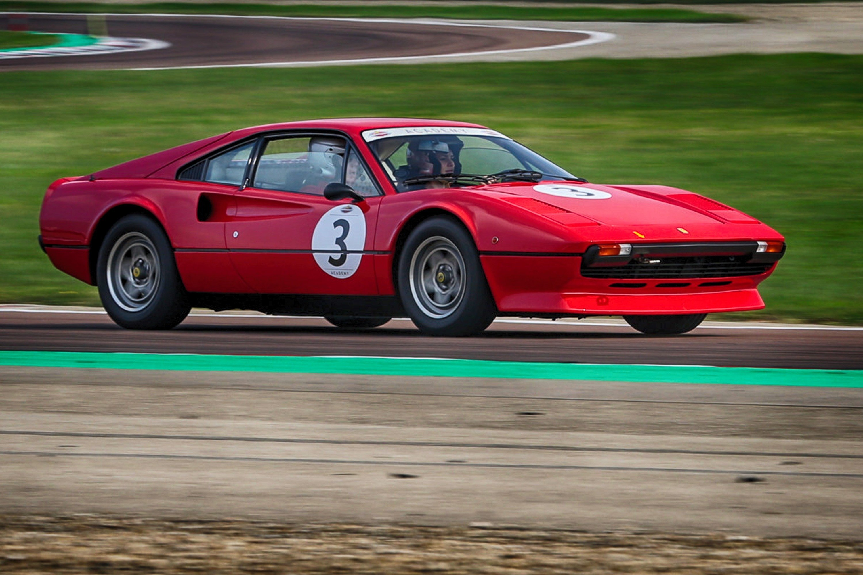 Ferrari Classiche Academy: a scuola guida d&rsquo;auto d&rsquo;epoca