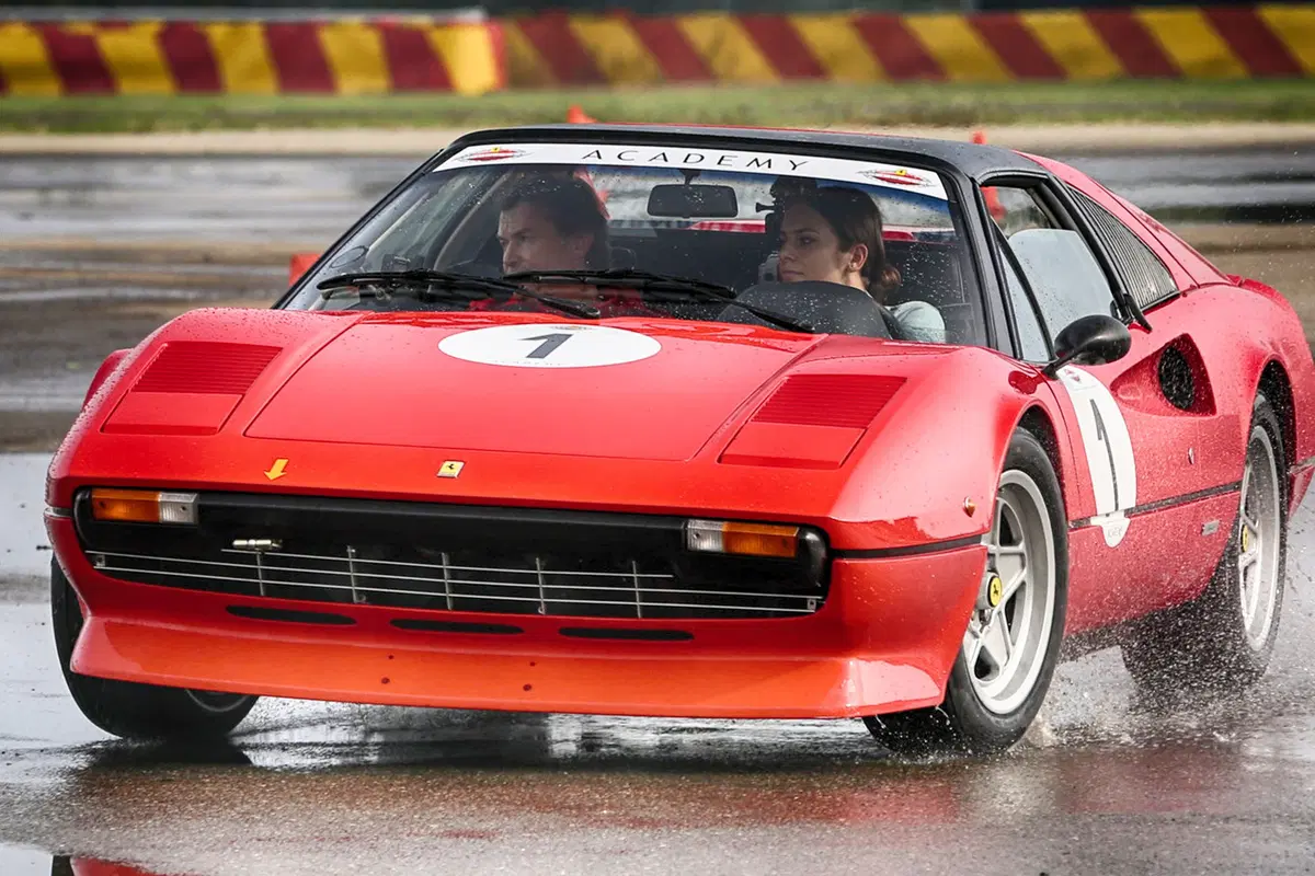 Ferrari Classiche Academy: a scuola guida d’auto d’epoca (2)