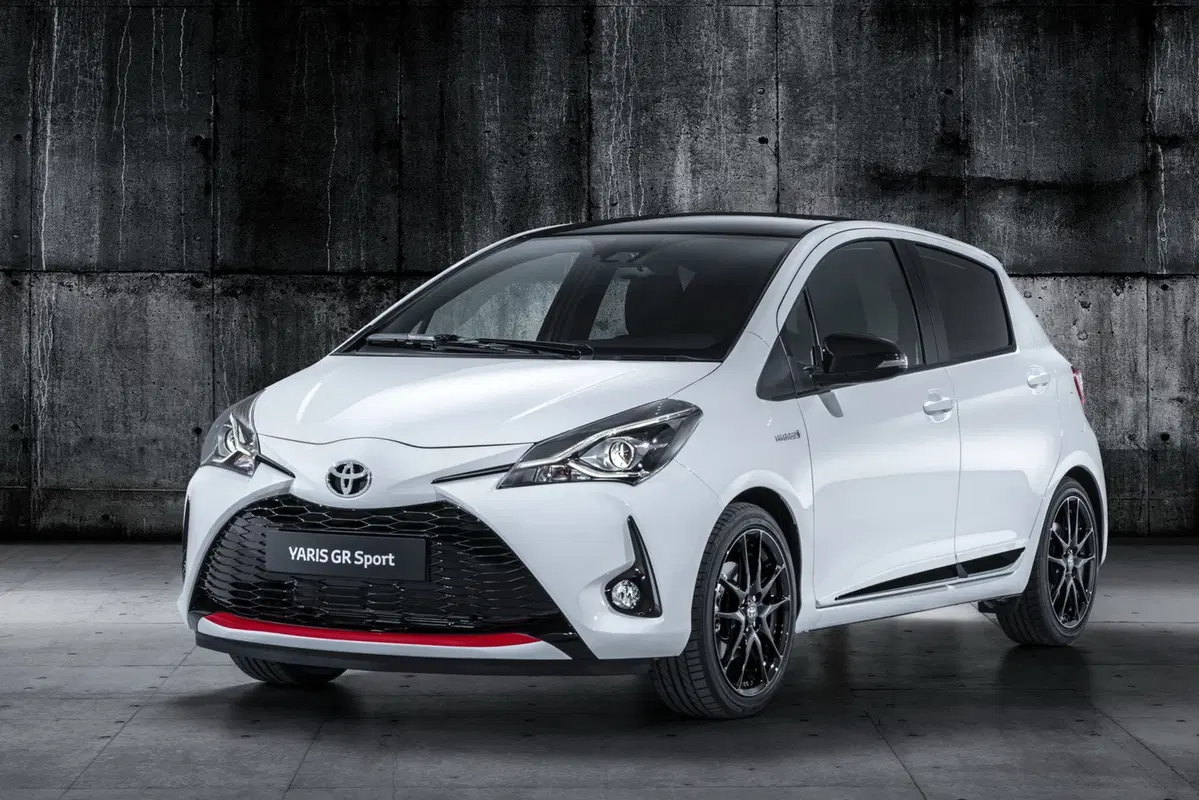 Toyota Yaris 1.5 Hybrid 5 porte GR-S