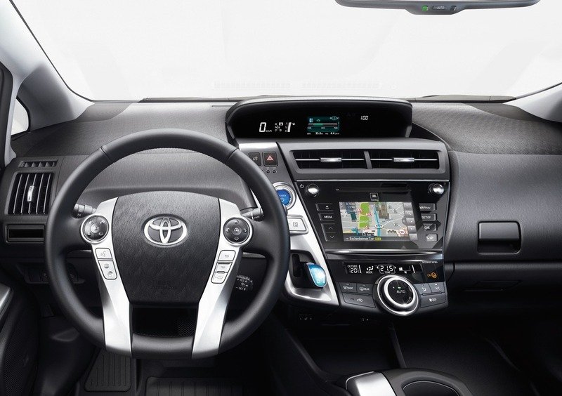 Toyota Prius+ (2012-21) (11)