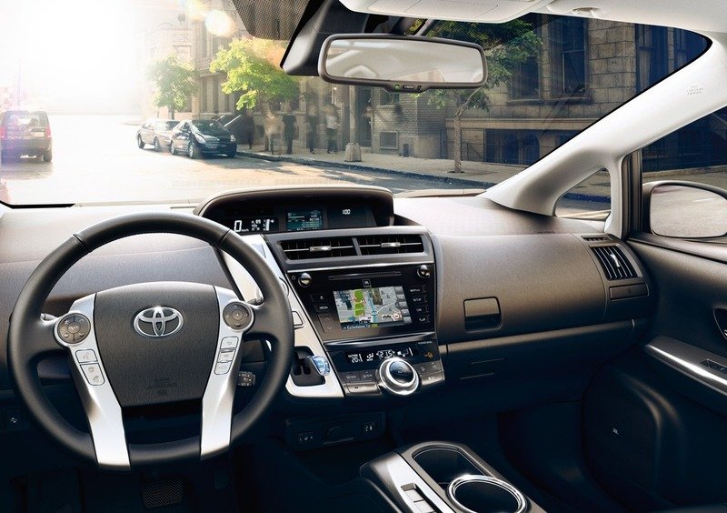 Toyota Prius+ (2012-21) (15)