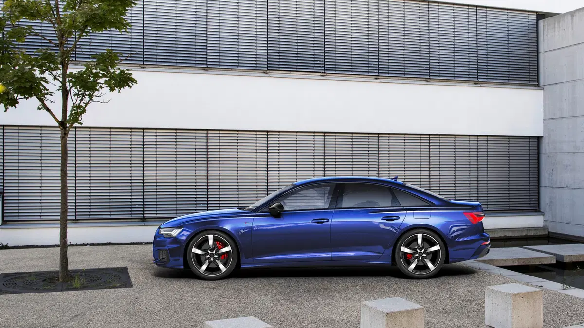 Audi A6 55 TFSI e quattro: ibrida plug-in da 367 CV (3)