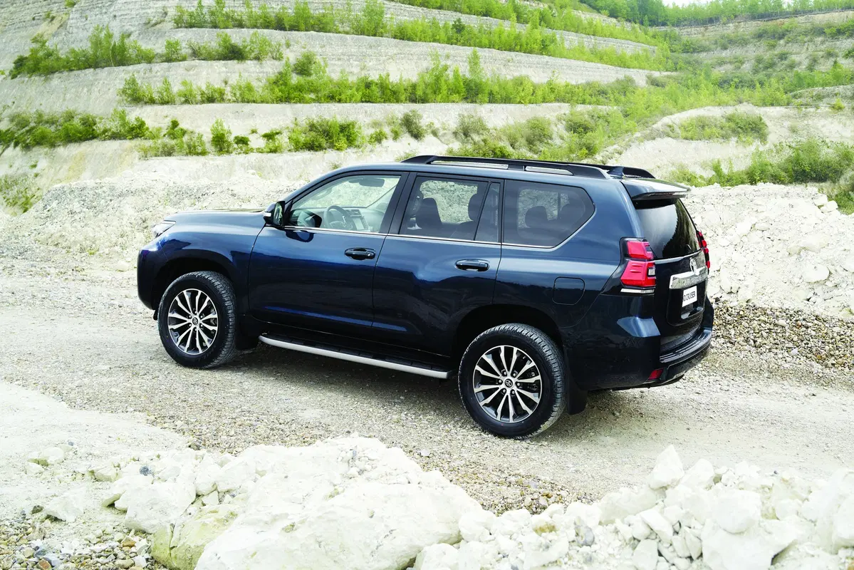 Toyota Land Cruiser 2.8 D4-D A/T 3 porte Lounge+ (24)