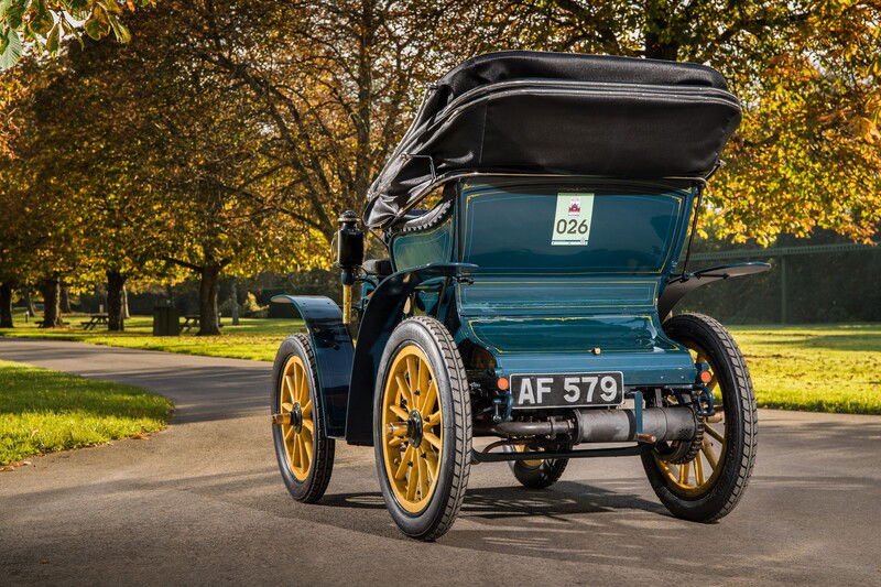 Fiat 3&frac12; hp (1899): motore due cilindri orizzontali da 697 cc