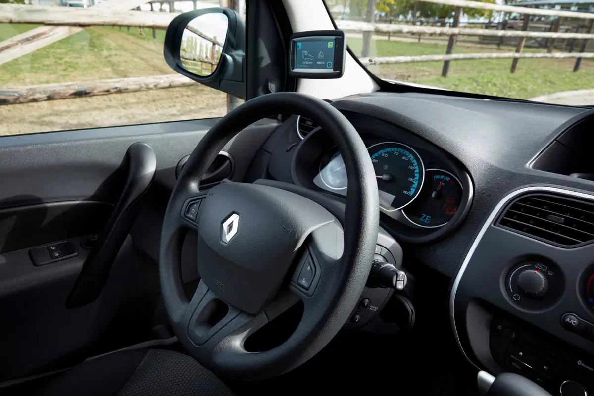Renault Kangoo e Master: in arrivo gli elettrici a idrogeno (5)